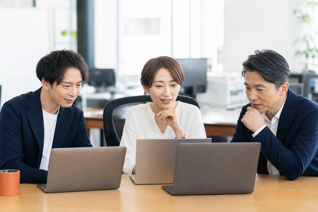 同じテストデータで再現性を確認するを実務で進める様子