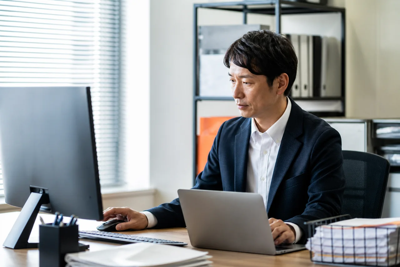 版番号と変更理由を残して育てるを実務で進める様子